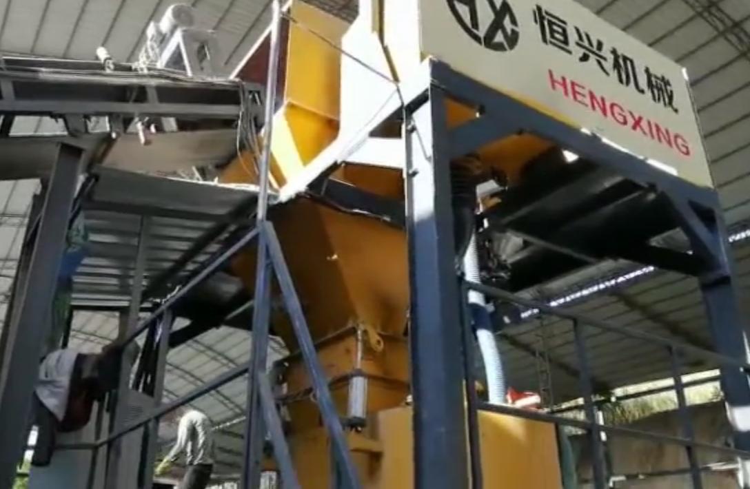 免蒸(zhēng)加氣塊設備 免(mian)蒸加氣磚生産(chan)線現場視頻