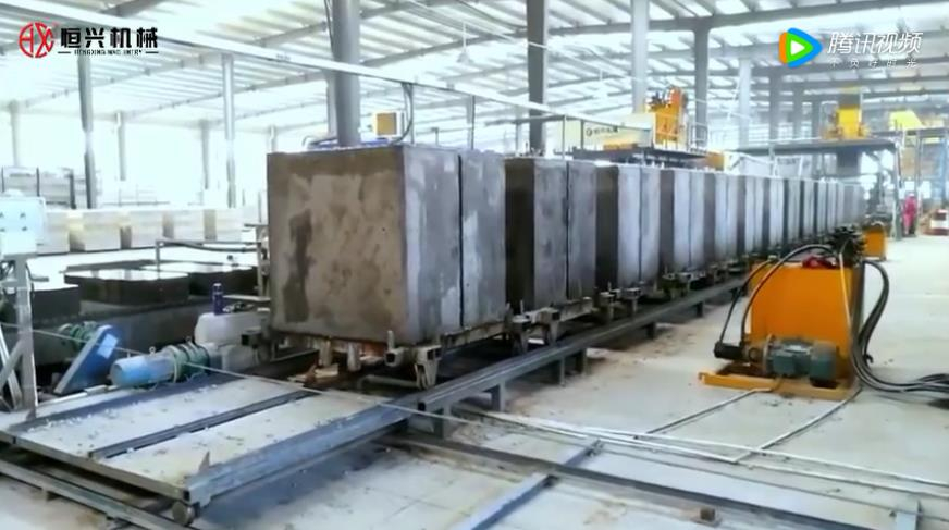 陶(tao)粒自保溫(wen)砌塊生産(chǎn)線